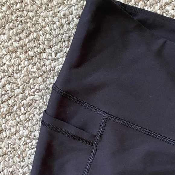 Women’s Black Power Soft Capri Leggings - Picture 3 of 6